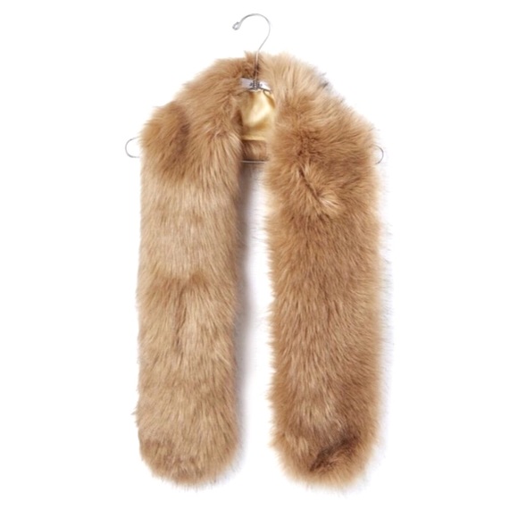 | the extra factor tan faux fur stole | - Picture 2 of 6